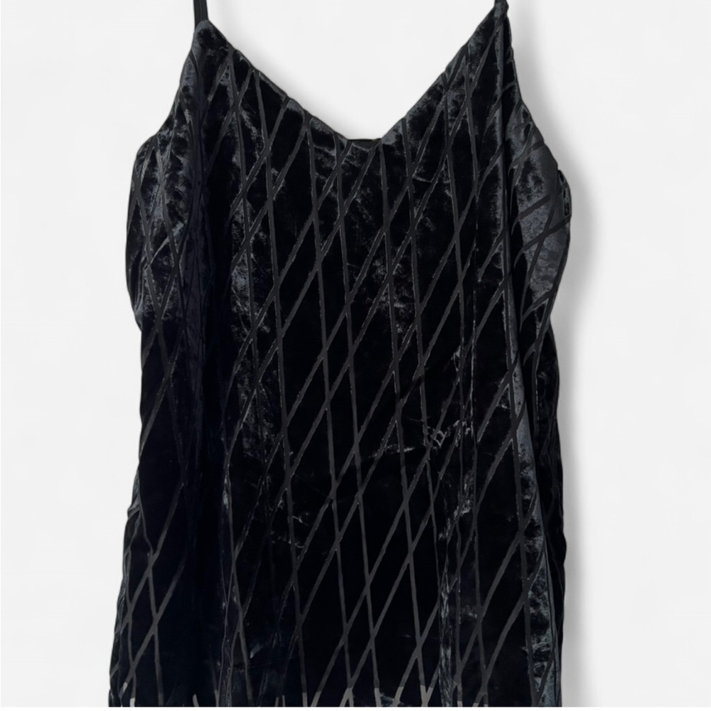 Ann Taylor Black Velvet Diamond-Texture Tank Size M Elegant Layering Top - Picture 2 of 9